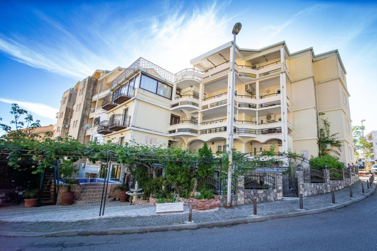 Saki Apartments บุดวา ภายนอก รูปภาพ