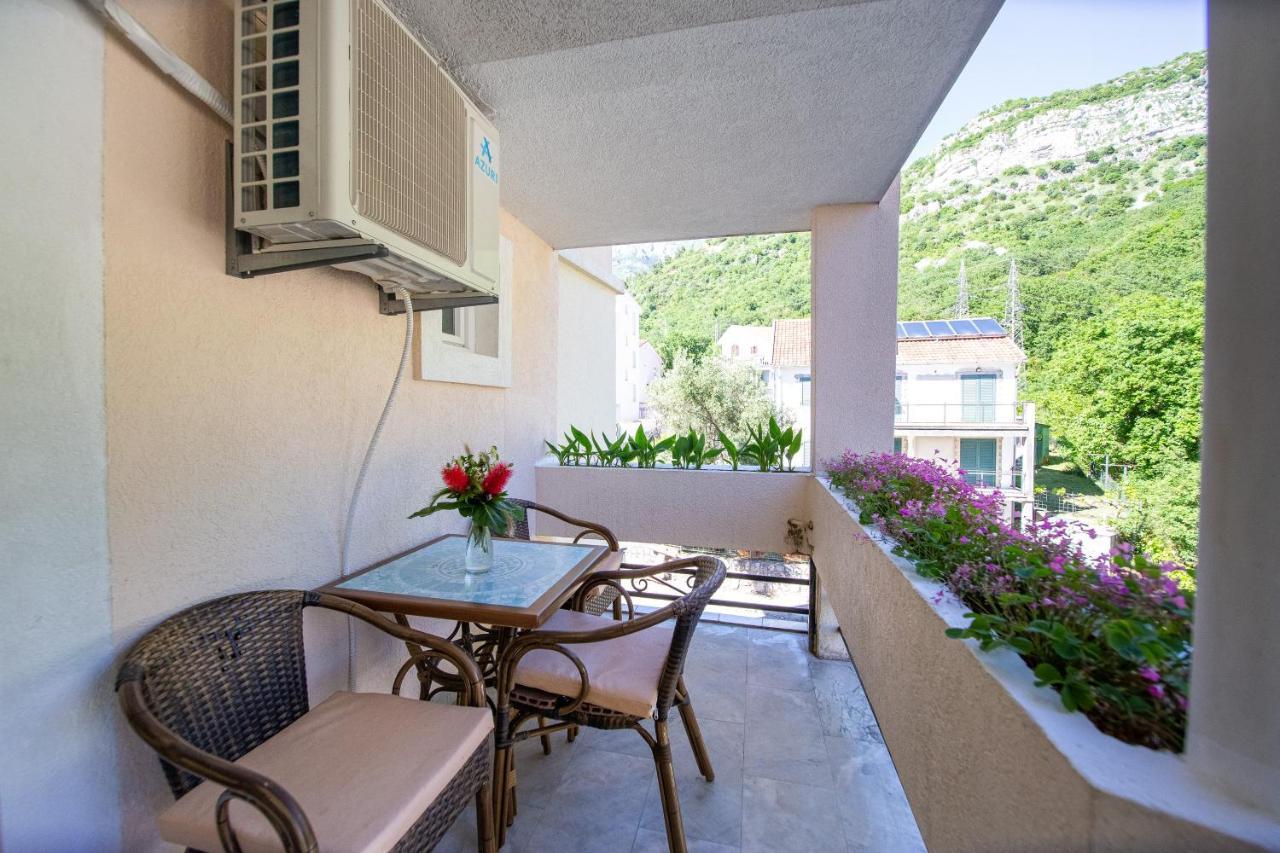 Saki Apartments บุดวา ภายนอก รูปภาพ