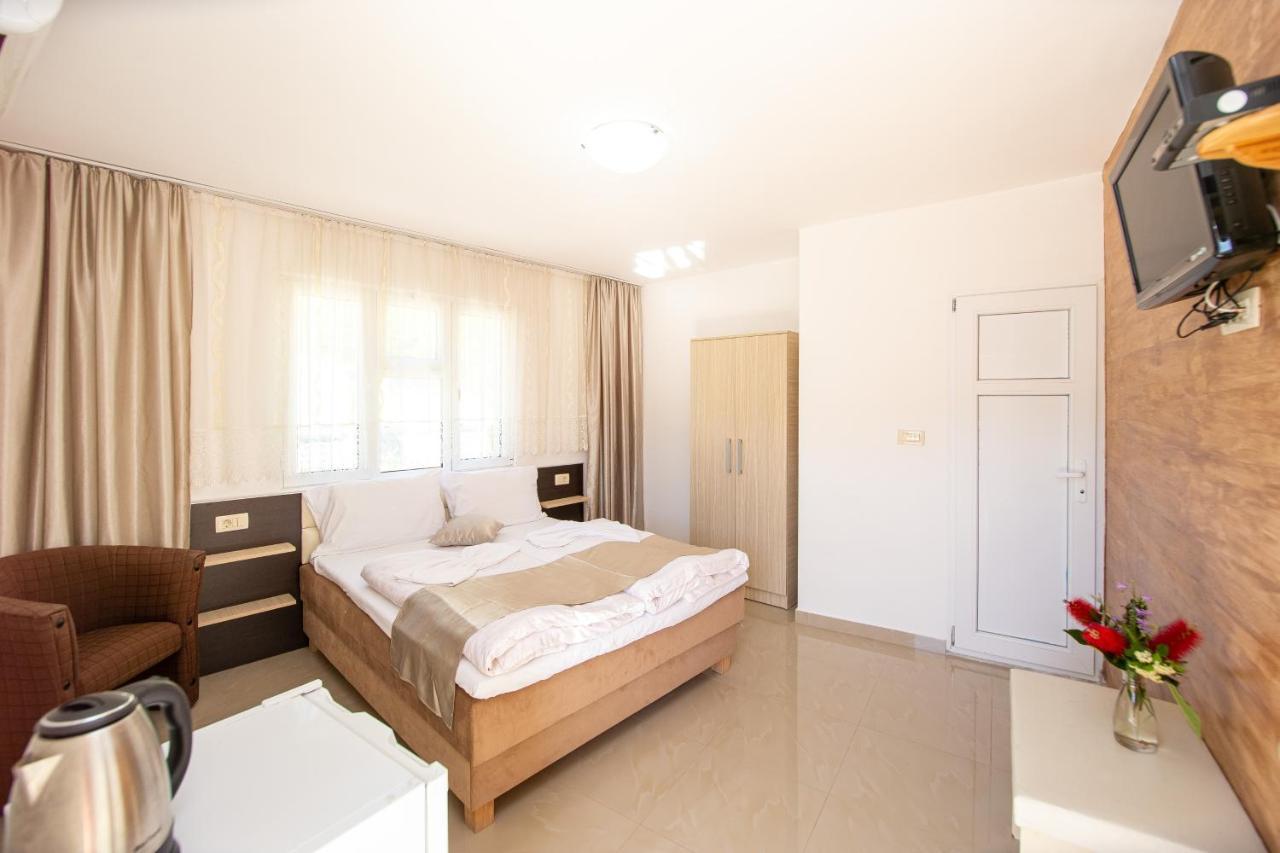 Saki Apartments บุดวา ภายนอก รูปภาพ