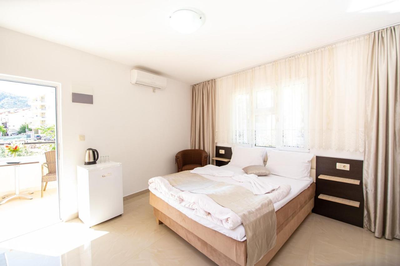 Saki Apartments บุดวา ภายนอก รูปภาพ