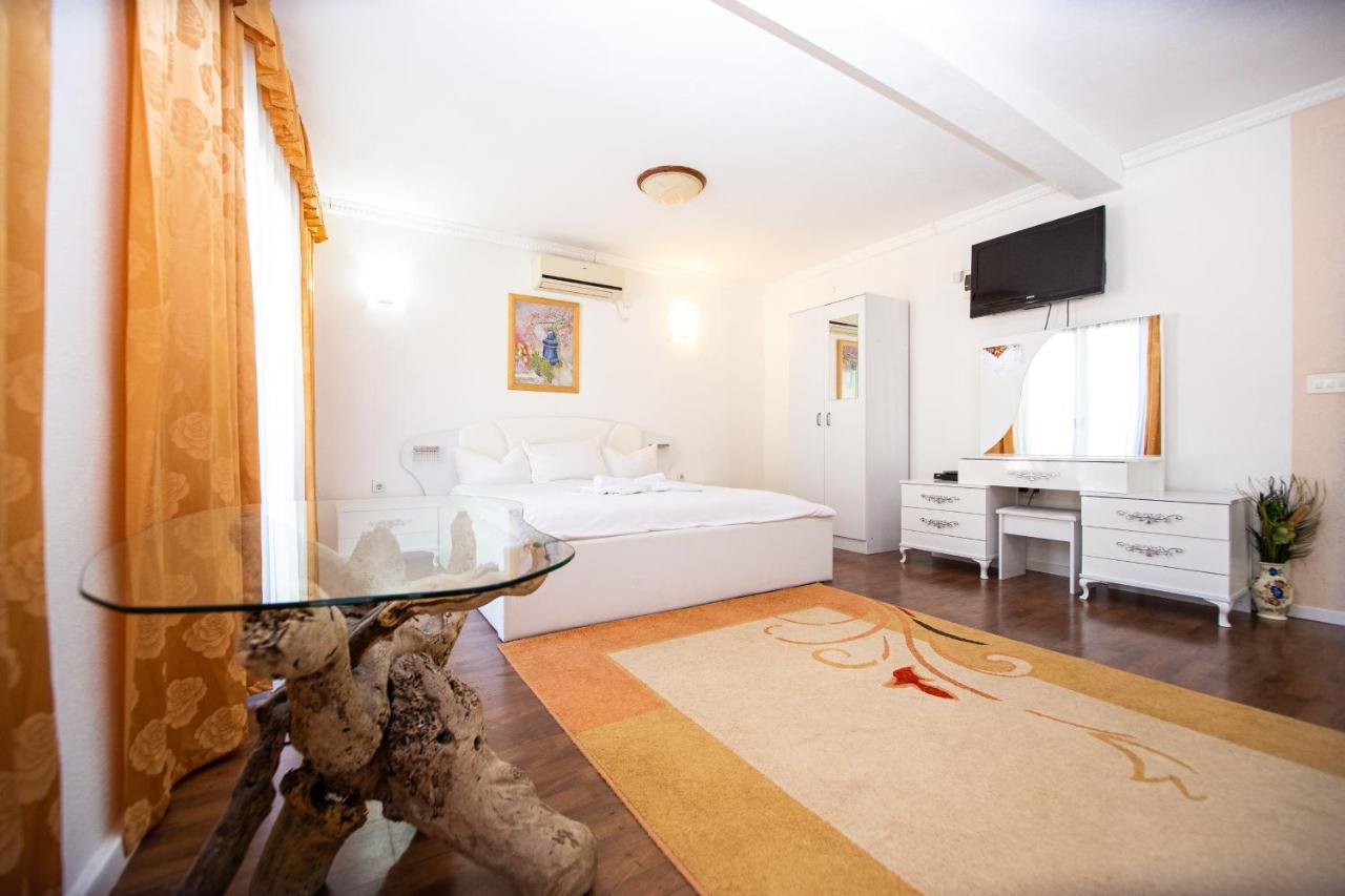 Saki Apartments บุดวา ภายนอก รูปภาพ