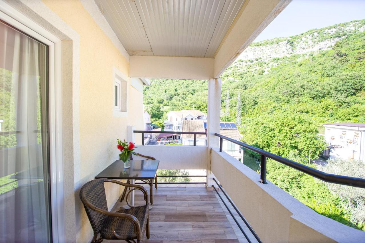 Saki Apartments บุดวา ภายนอก รูปภาพ