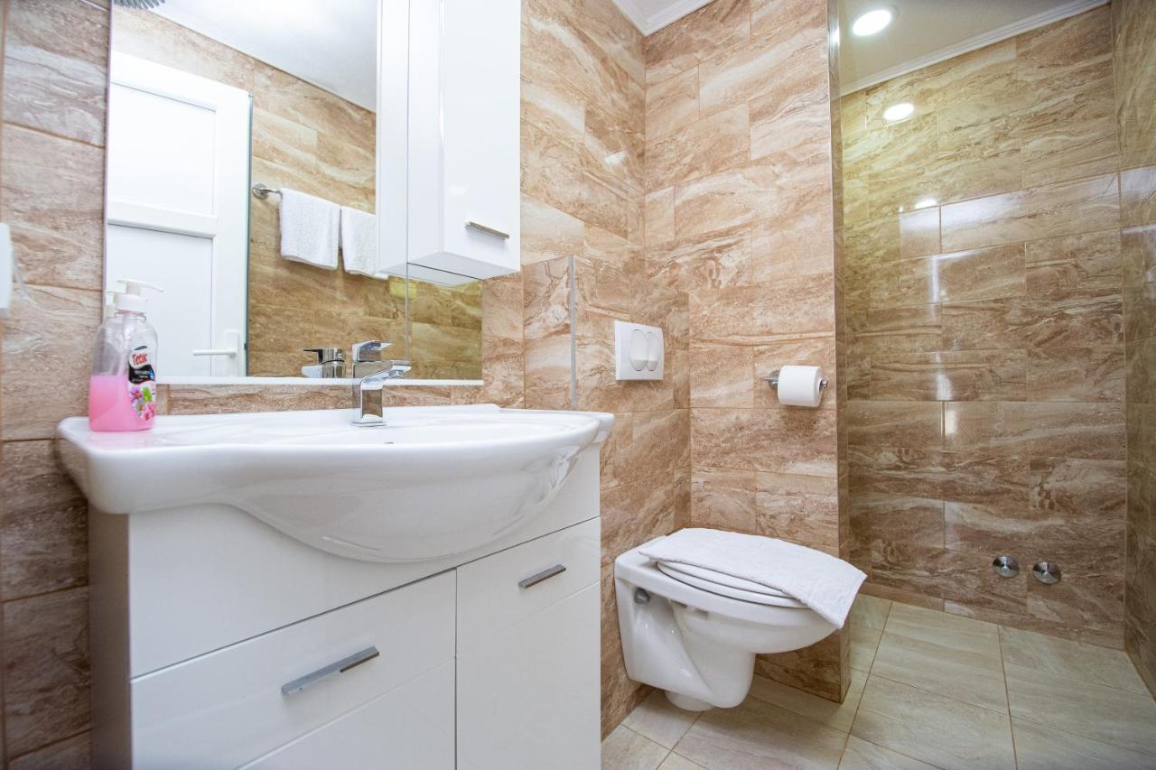 Saki Apartments บุดวา ภายนอก รูปภาพ