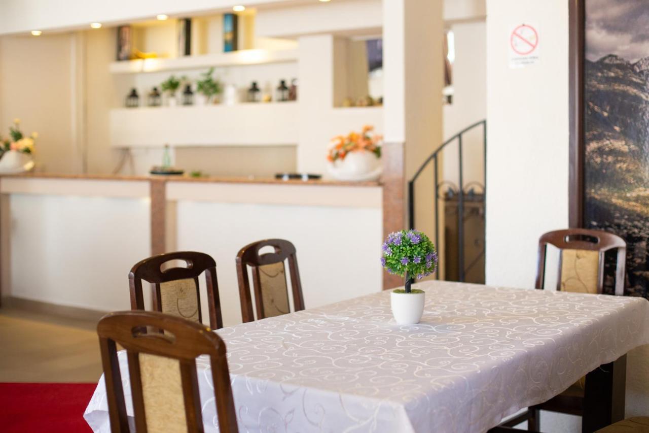 Saki Apartments บุดวา ภายนอก รูปภาพ